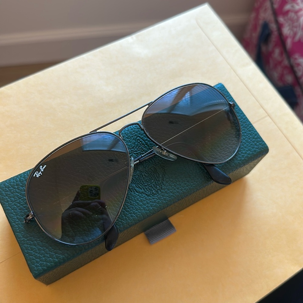 Ray Ban Large Aviator - Picture 2 of 10